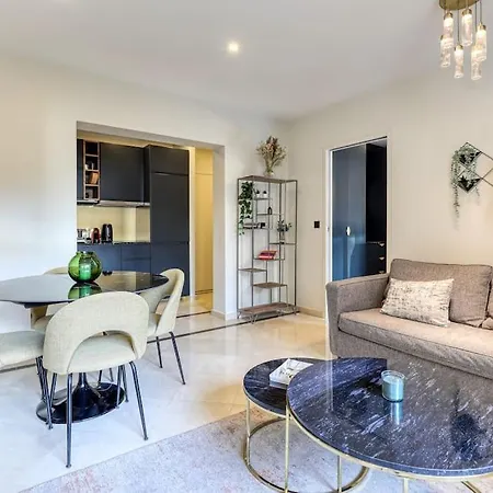 Montaigne Executive Apartment