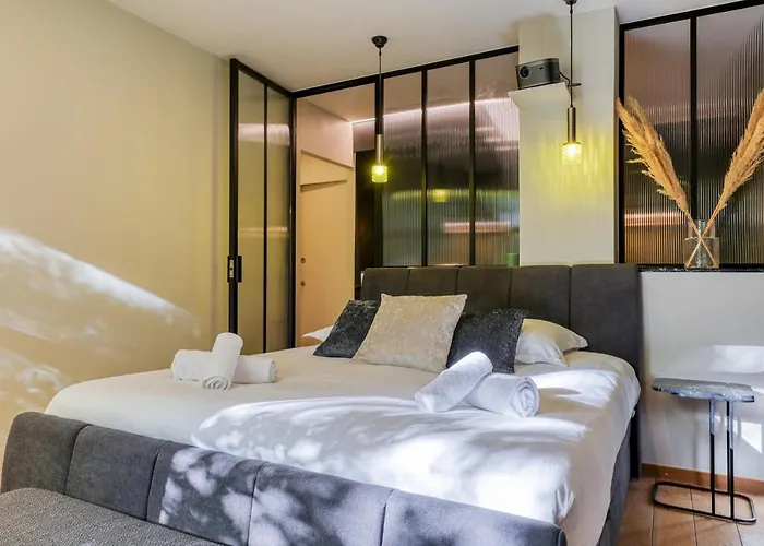 Montaigne Executive باريس