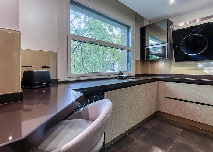 Montaigne Executive 巴黎