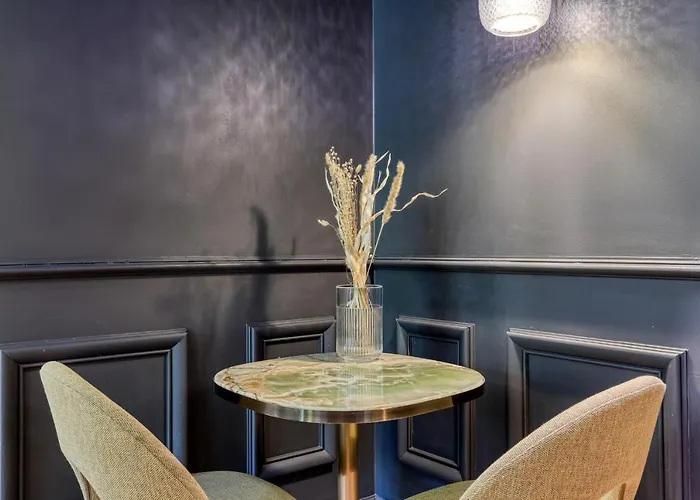 Montaigne Executive باريس