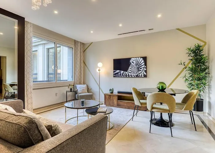 Montaigne Executive Apartamento