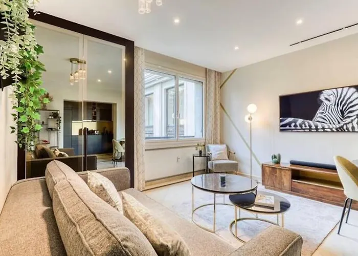 Apartamento Montaigne Executive *