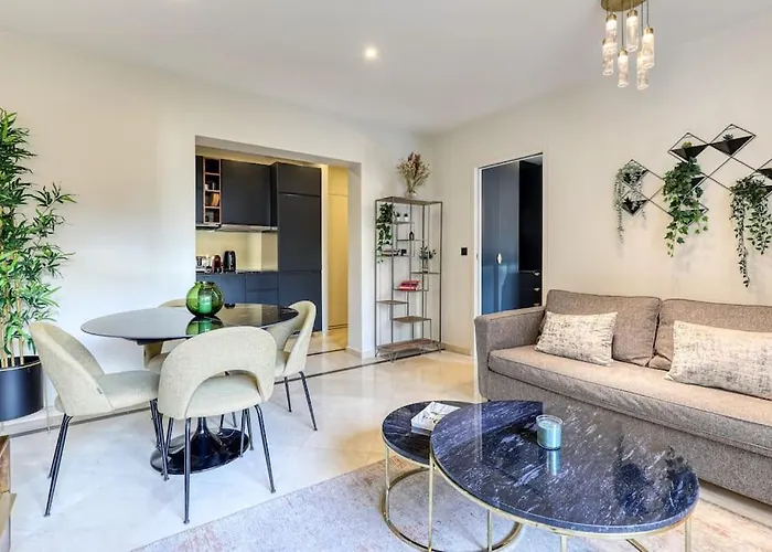 Montaigne Executive Apartamento