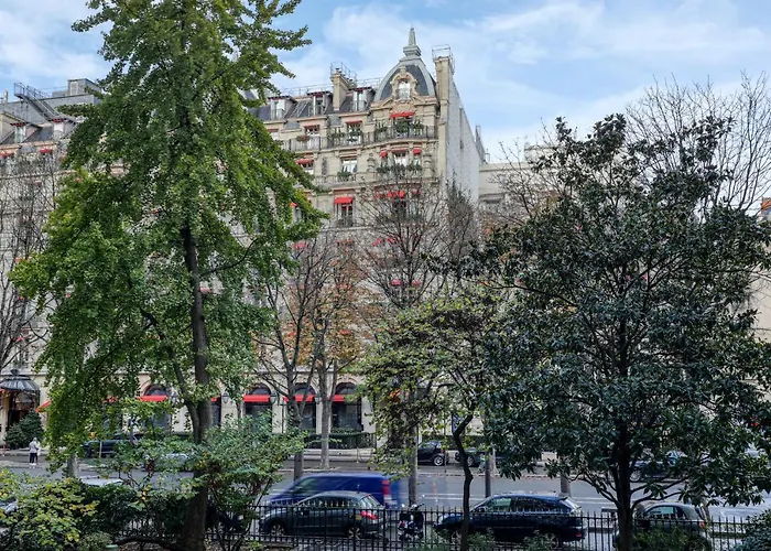 Montaigne Executive Paris